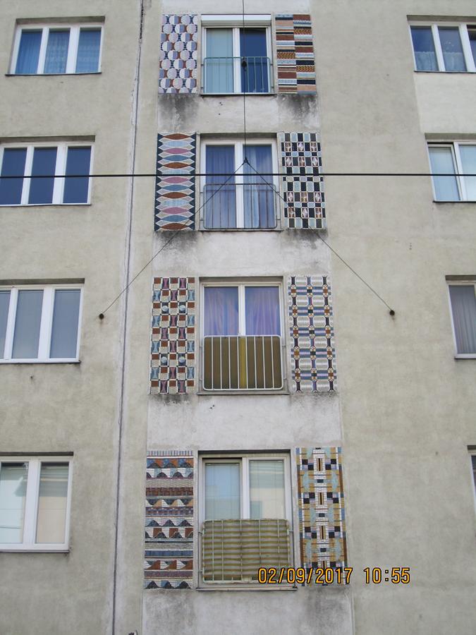 Mosaike 'Ornamente' um Fenster (rechts) von Othmar P. Hartmann 1960