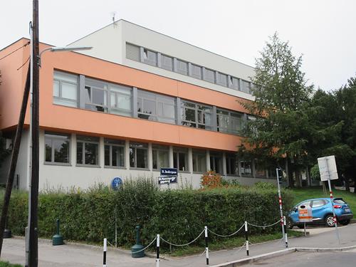 HBLA für wirtschaftliche Berufe | 19. Bezirk | Bilder aus Wien | Bilder ...
