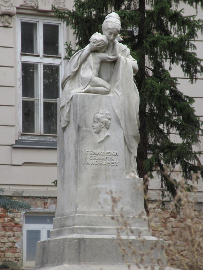 Franziska Gräfin Andrassy Denkmal