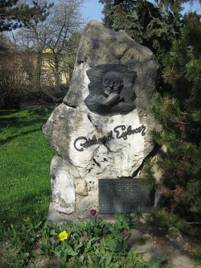 Richard Eybner Denkmal
