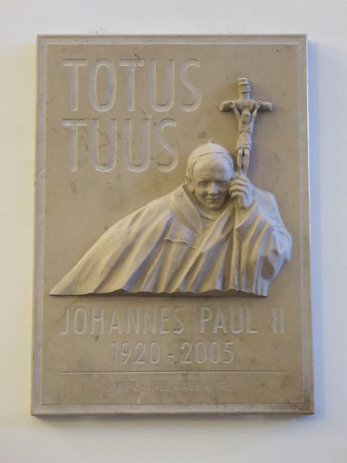 Papst Johannes Paul II. Gedenktafel Papst Johannes Paul II. Gedenktafel