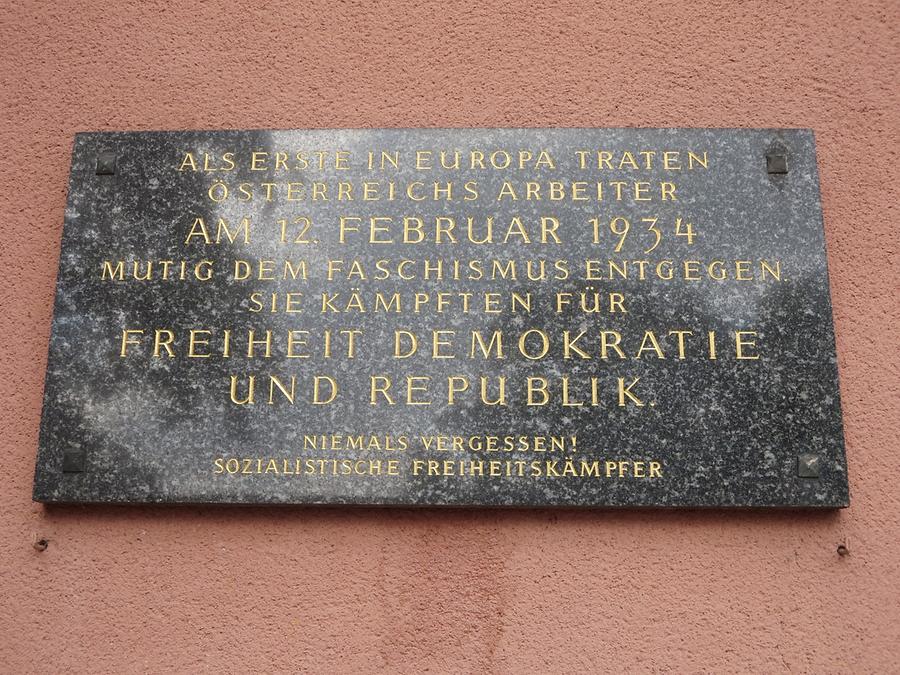 '12. Februar 1934' Erinnerungstafel