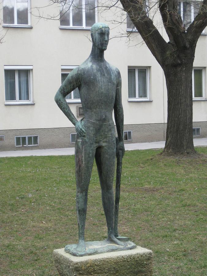 Bronzeplastik 'Gärtner' von Franz Fischer 1958