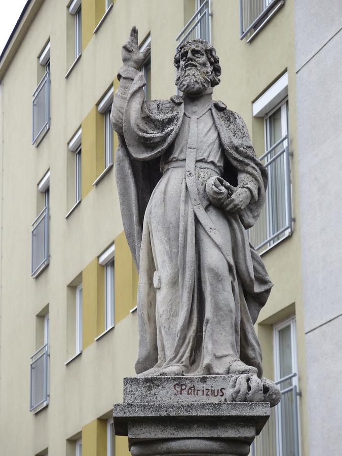 Hl. Patrizius-Statue