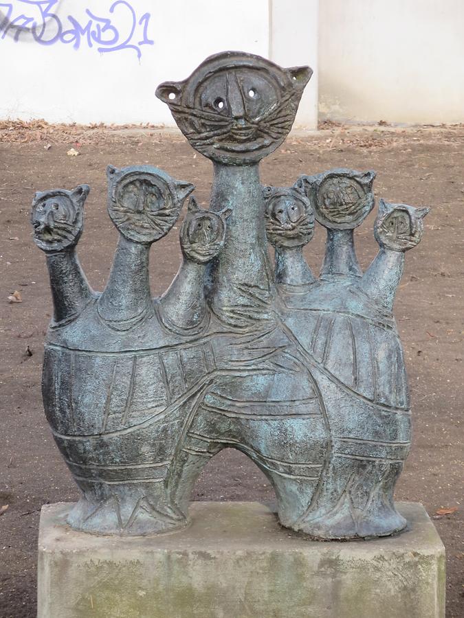 Bronzeplastik 'Katzenfamilie' von Maria Bilger 1969