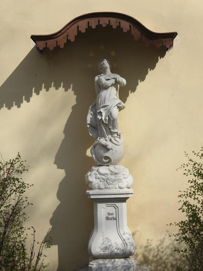 Maria Immaculata-Statue