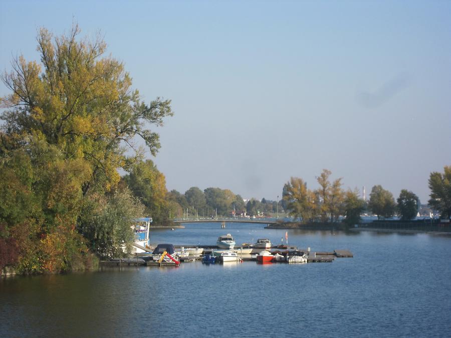 Obere Alte Donau mit Angelisteg