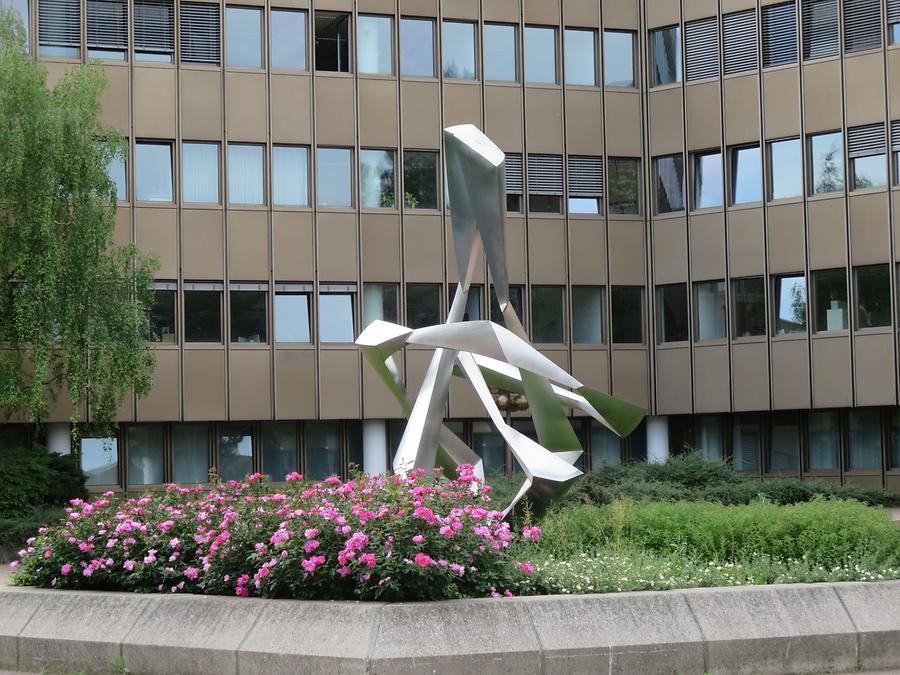 Stahlskulptur 'Bewegung III' von Wander Bertoni 1980