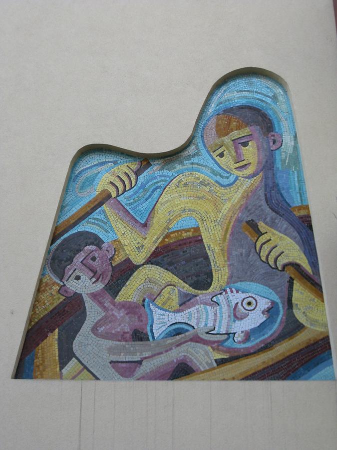 Wandmosaik 'Fischer' von Carry Hauser 1956