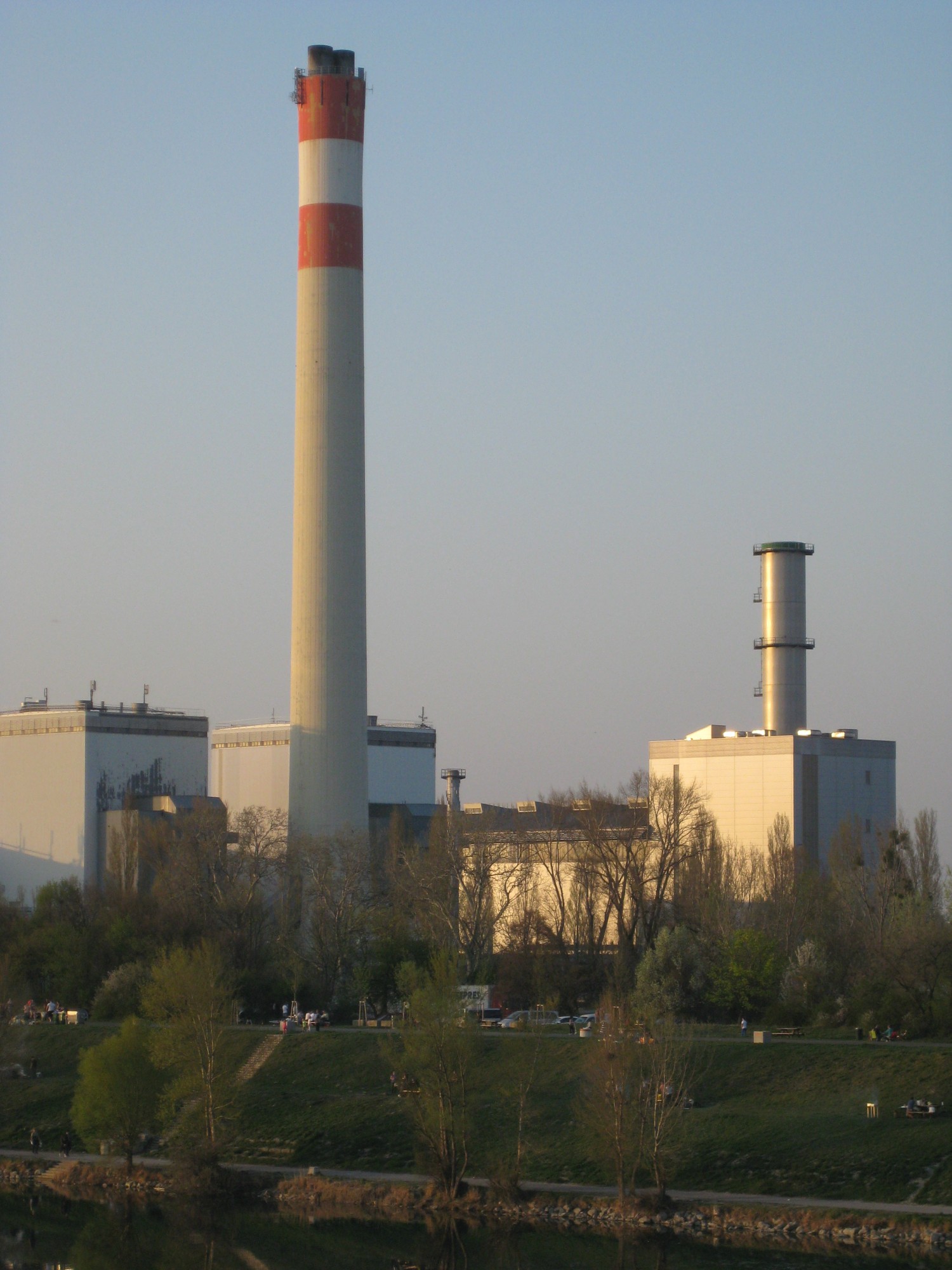 Kraftwerk Donaustadt (2) | 22. Bezirk | Bilder aus Wien | Bilder im Austria-Forum