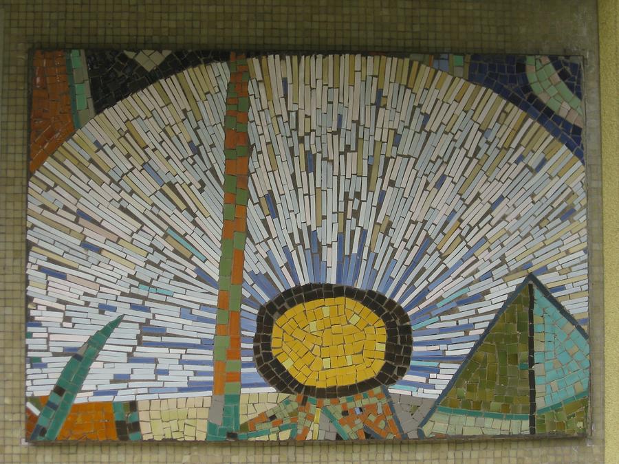 Mosaik 'Pfingstrose' von Alois Schönauer 1967