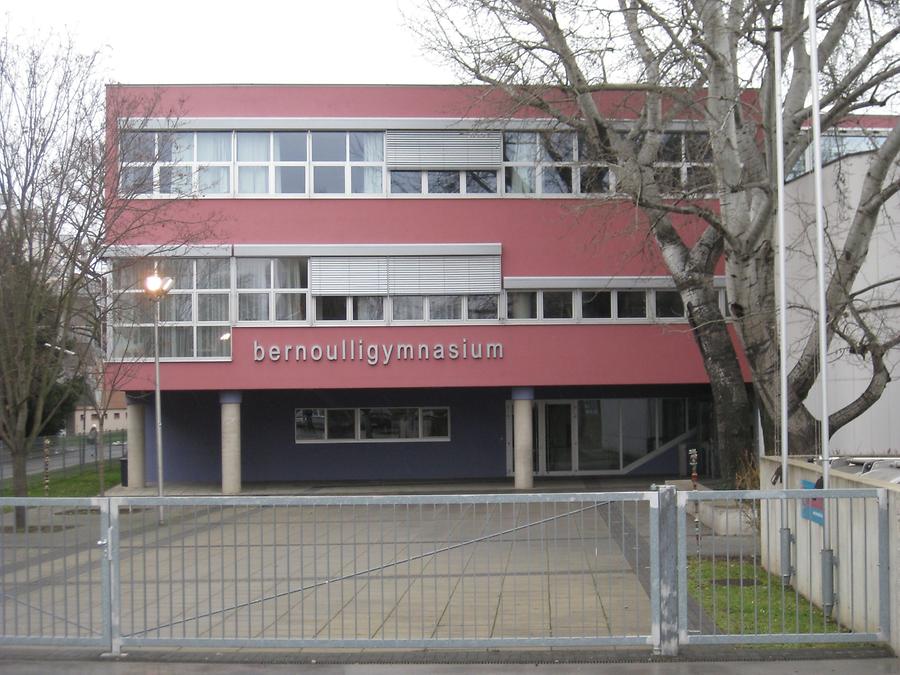 Bernoulli-Gymnasium von Roland Rainer 1970