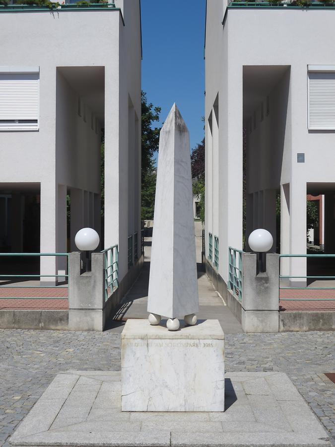 Obelisk 'Siedlung am Schlossgrund' 1985