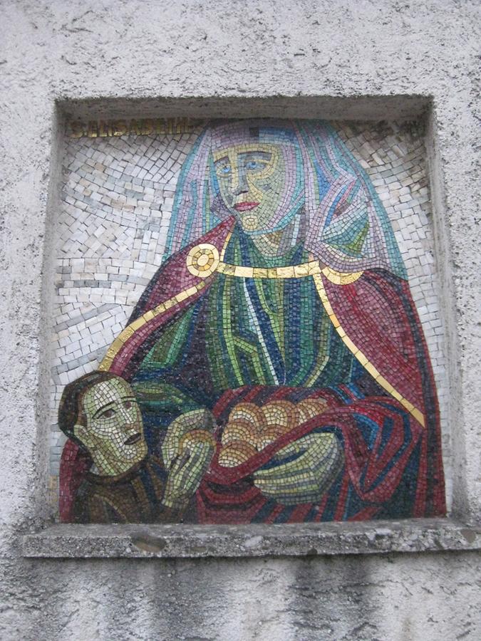 Mosaik (Westseite außen rechts) 'Hl. Elisabeth'