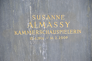 Susanne Almassy