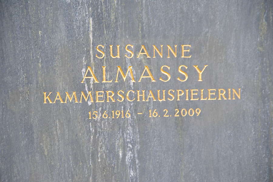 Susanne Almassy. Gedenktafel am Zentralfriedhof