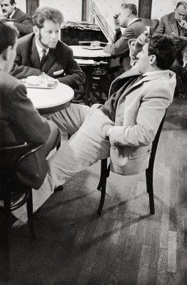 Raimund Abraham im Café Hawelka, © IMAGNO/Franz Hubmann