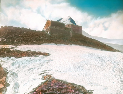 Die Erzherzog-Johann-Hütte in der Glocknergruppe, © IMAGNO/Öst. Volkshochschularchiv