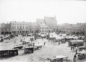Marktstände auf dem Ringplatz in Oswiecim