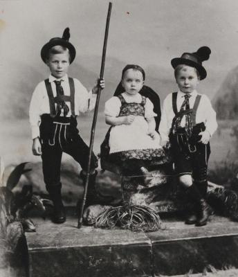 Kinder in Tracht, © IMAGNO/Austrian Archives (S)
