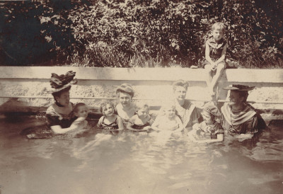 Badevergnügen um die Jahrhundertwende, © IMAGNO/Austrian Archives