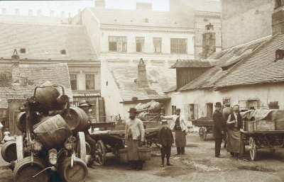 Alter Hof mit Bierfuhrwerken, © IMAGNO/Austrian Archives