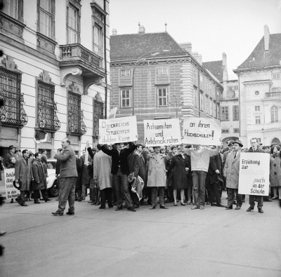 Demonstration gegen Taras Borodajkewycz, © IMAGNO/Barbara Pflaum