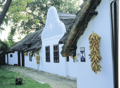 Bauernhaus in Podersdorf am Neusiedlersee, Burgenland, © IMAGNO/Gerhard Trumler