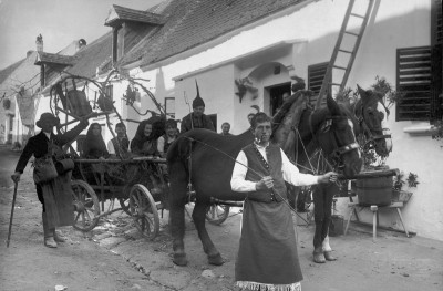 Ausfahrt zur Weinlese, © IMAGNO/Austrian Archives