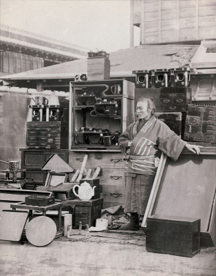 Ein japanischer Lackwarenhändler, © IMAGNO/Austrian Archives