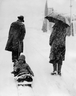 Schlittenfahrt in die Schule, © IMAGNO/Austrian Archives (S)