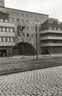 Beschädigter Karl-Marx-Hof, © IMAGNO/Austrian Archives (S)