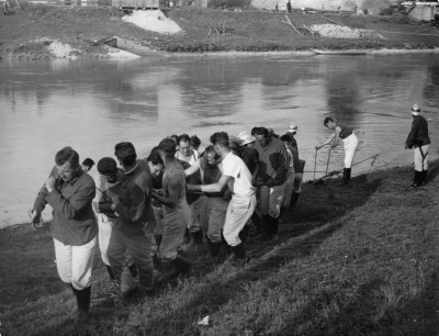 Bergung eines Anhängers aus dem Donaukanal, © IMAGNO/Austrian Archives (S)