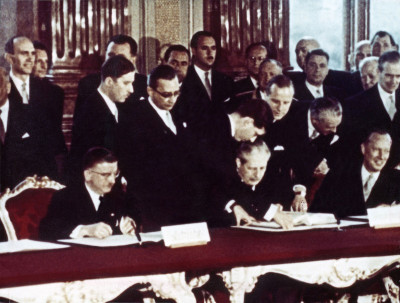 Unterzeichnung des Staatsvertrags, © IMAGNO/Austrian Archives