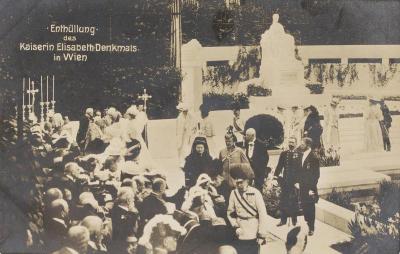 Enthüllung des Kaiserin Elisabeth Denkmals im Wiener Volksgarten, © IMAGNO/Austrian Archives