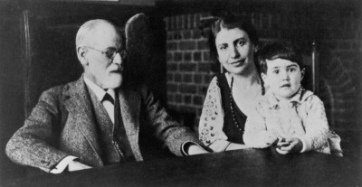 Sigmund Freud, Anna Freud und  Enkelin Eva, © IMAGNO/Sigm.Freud Priv.Stiftung