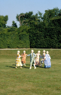 Tänzer in historischen Kostümen, © IMAGNO/Dagmar Landova