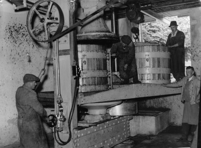 Die größte Weinpresse Österreichs, © IMAGNO/Austrian Archives (S)