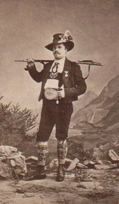 Jäger in Tracht, © IMAGNO/Austrian Archives