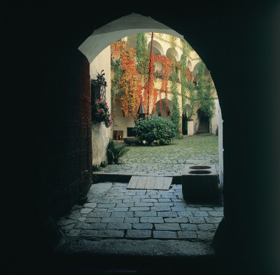 Arkadenhof in Burg Clam bei Grein, © IMAGNO/Gerhard Trumler