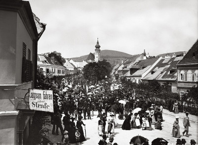 Fronleichnamsprozession in Grinzing, © IMAGNO/Austrian Archives