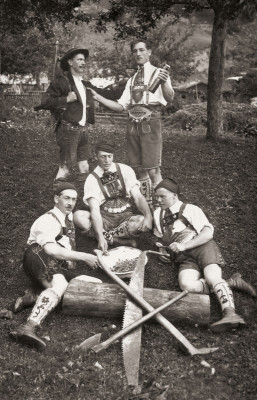 Gebirgstrachtenerhaltungsverein in Neukirchen, © IMAGNO/Austrian Archives