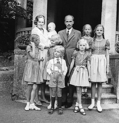 Otto von Habsburg mit seiner Familie, © IMAGNO/Barbara Pflaum
