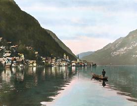 Blick über den See auf Hallstatt