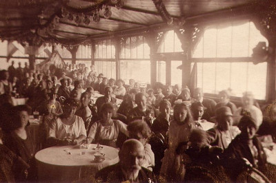 Festtagsgesellschaft in Hallstatt, © IMAGNO/Austrian Archives