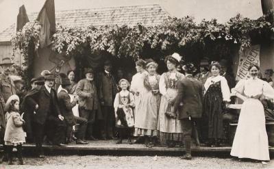 Heurigen Besucher, © IMAGNO/Austrian Archives