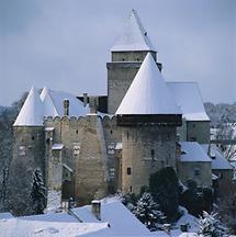 Schneebedeckte Burg Heidenreichstein