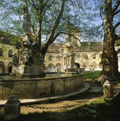 Arkadenhof von Heiligenkreuz, © IMAGNO/Gerhard Trumler