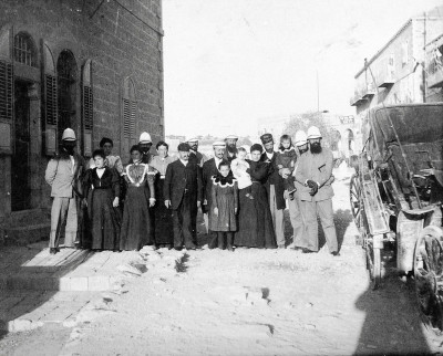Theodor Herzl und seine Begleiter in Jerusalem, © IMAGNO/Austrian Archives