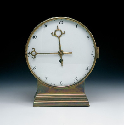 Uhr mit rundem Zifferblatt, © IMAGNO/Austrian Archives